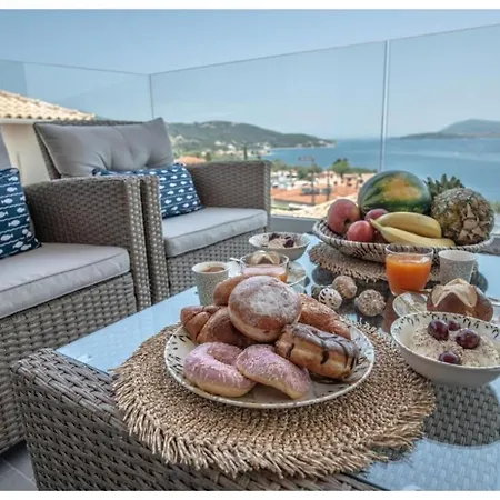 Konstantinos Island View * Nikiana
