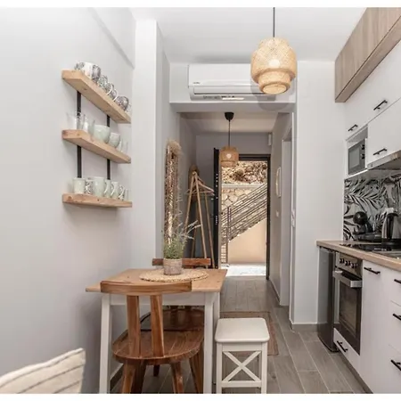 Konstantinos Island View Apartment *